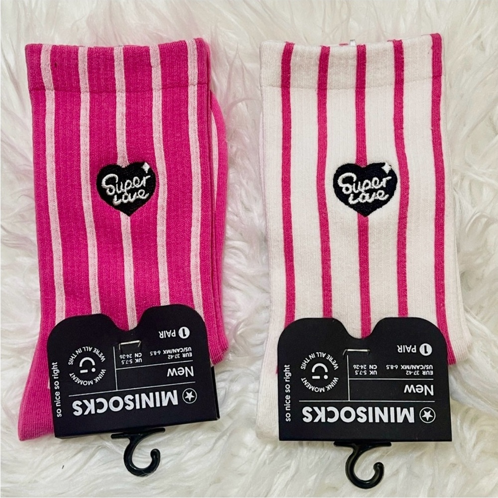 Socks‎
